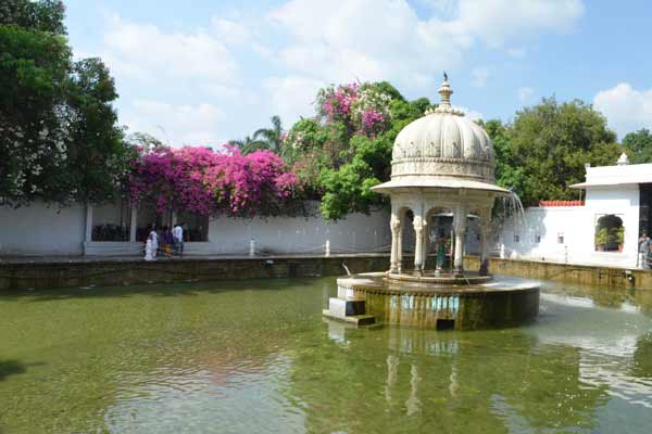 Amigas de Bari en Udaipur