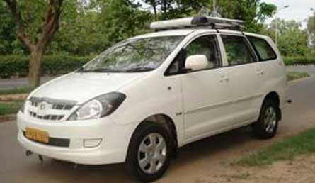 Coches con conductor toyota innova